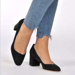 Salvatore Ferragamo Black Suede Pump 36.5 D